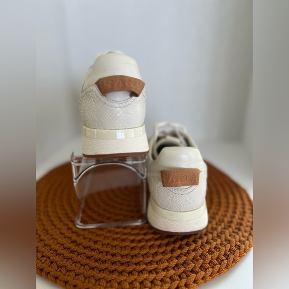 FRANKIE4 Brooklyn Chalk Reptile Emboss - Picture 6 of 14